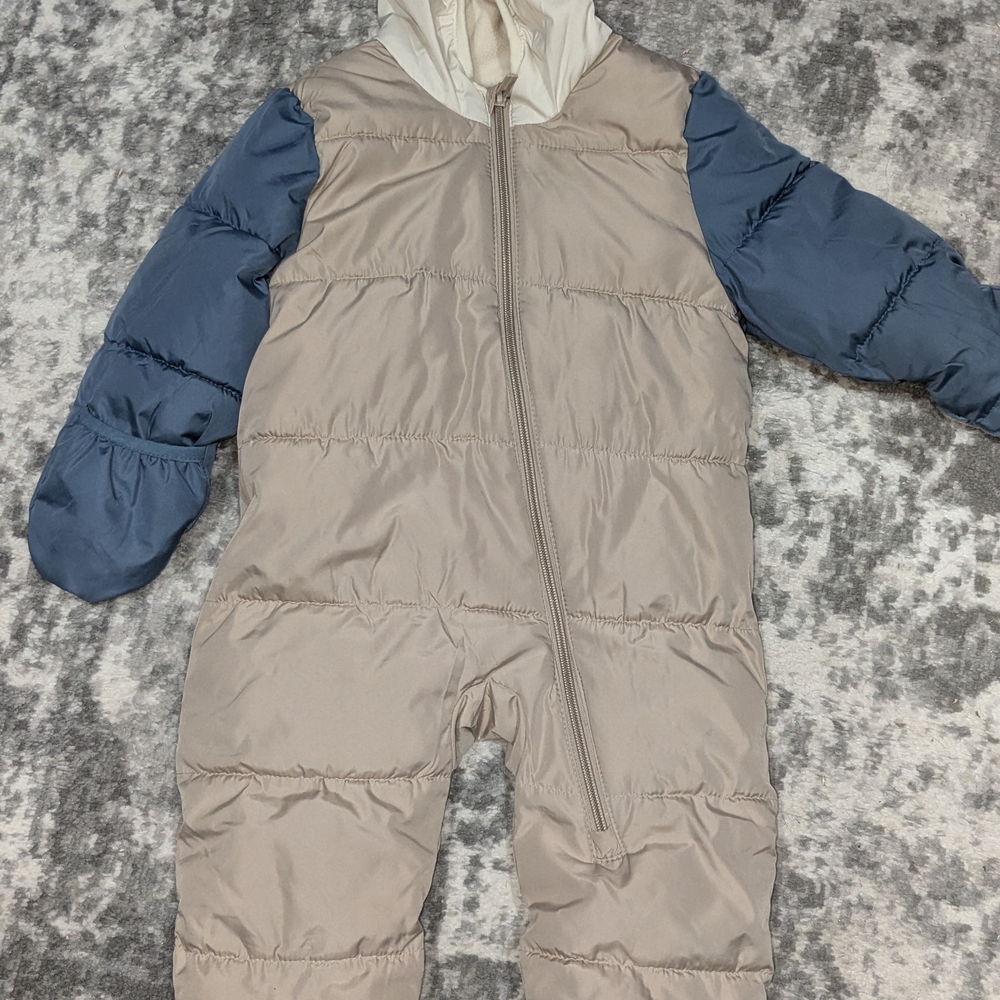 Old Navy 24m Puffer Snowsuit